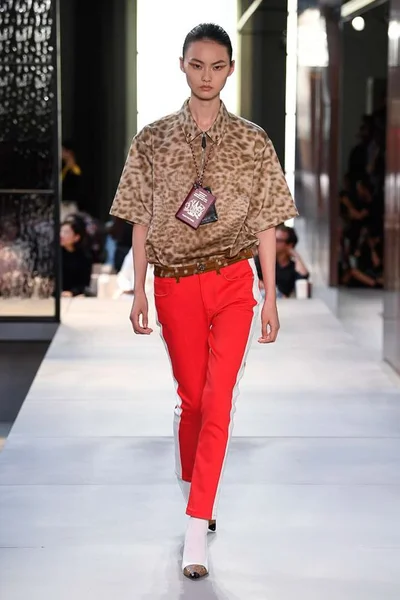 Look 92